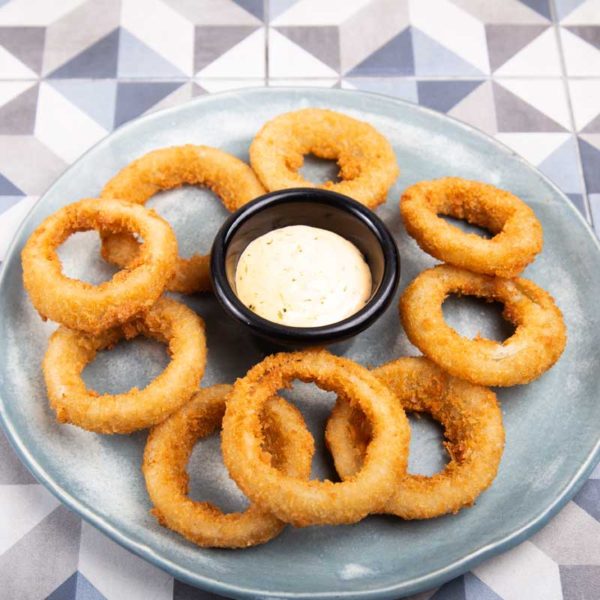 onion-rings-appetizers-to-share-la-birreria-cumbaya